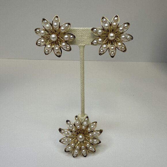 Alice Caviness Faux Pearls Abstract Flower Gold Filled Brooch & Clip Earrings - Picture 1 of 11